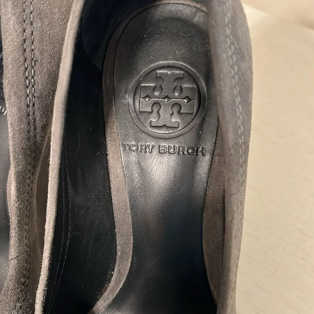 Tory Burch Women’s Gray Suede Wedges w/ Sparkle / Size 7 / Very Good Condition